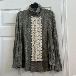 Altard state Turtleneck lightweight sweater